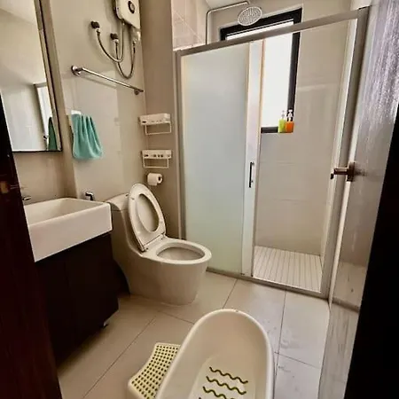 Amberside Danga Bay Sea View 3R3B 10Pax Apartment Johor Bahru Exterior photo